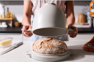KitchenAid presenta su nuevo tazón de pan con tapa