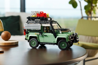 Construye tu propia aventura: Lego Icons lanza un set del Defender 90 Clásico