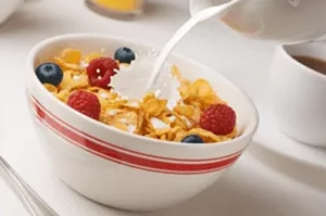 ¿Lo más importante para iniciar el día con mucha energía? Un desayuno completo y nutritivo con Cereales Nestlé